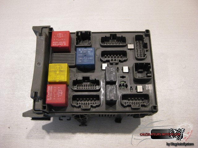 Boitier Fusible Renault — Réf. 518002217-8200148610-8200004201-E – Image 2