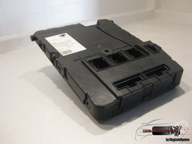 Calculateur UCH Siemens Renault — Réf. 8200433198-S118400260E – Image 2