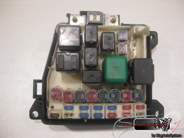 Boitier Fusible 0A-2 Mazda — Réf. 0134-334H16