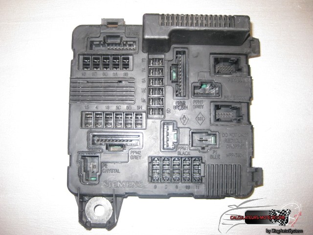 Boitier UPC Siemens X84 N3 Renault — Réf. 8200306033A-S118399300J